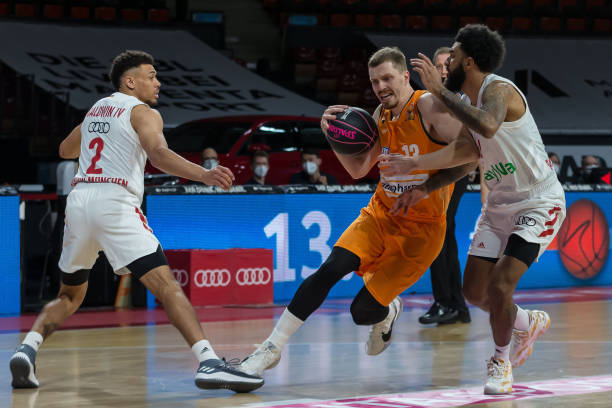 然拼尽全力 然拼尽全力