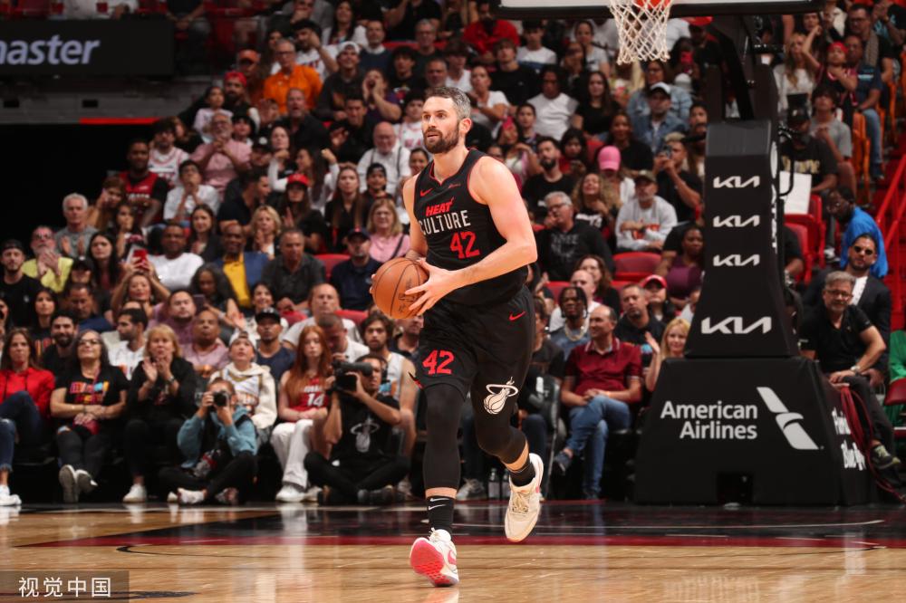 又因前锋射 又因前锋射